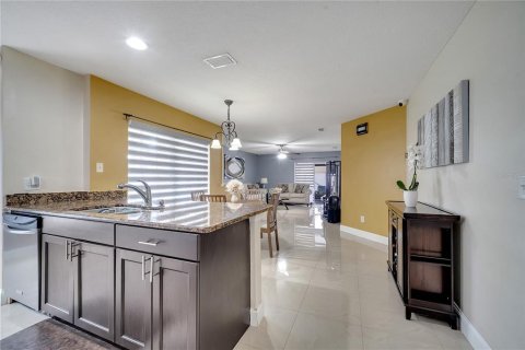 House in Orlando, Florida 3 bedrooms, 128.11 sq.m. № 1819017 - photo 6