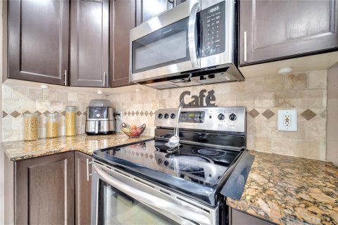 House in Orlando, Florida 3 bedrooms, 128.11 sq.m. № 1819017 - photo 8