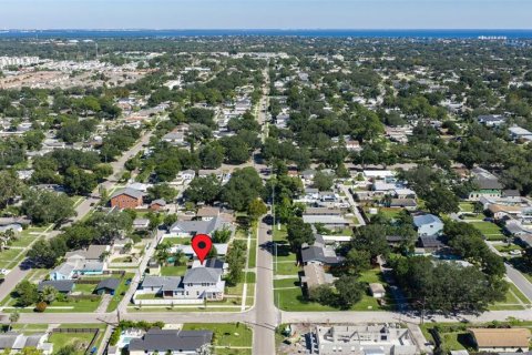 Villa ou maison à vendre à Saint Petersburg, Floride: 4 chambres, 276.29 m2 № 2202193 - photo 26