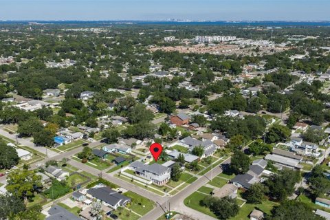 Villa ou maison à vendre à Saint Petersburg, Floride: 4 chambres, 276.29 m2 № 2202193 - photo 25