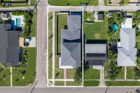 Villa ou maison à vendre à Saint Petersburg, Floride: 4 chambres, 276.29 m2 № 2202193 - photo 19