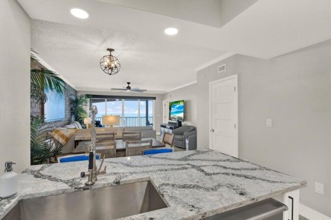 Condominio en venta en North Redington Beach, Florida, 2 dormitorios, 114.27 m2 № 2122939 - foto 16