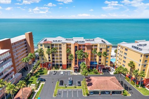 Condominio en North Redington Beach, Florida, 2 dormitorios  № 2122939