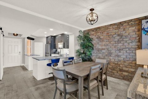 Condominio en venta en North Redington Beach, Florida, 2 dormitorios, 114.27 m2 № 2122939 - foto 12