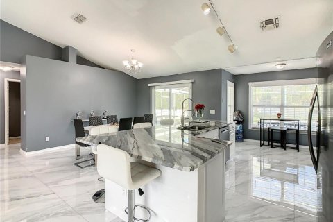 House in Kissimmee, Florida 3 bedrooms, 158.86 sq.m. № 1919704 - photo 15