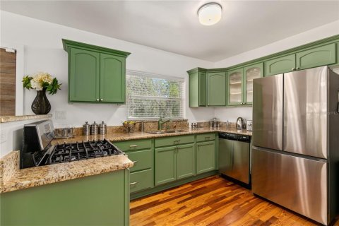 Casa en venta en Mount Dora, Florida, 4 dormitorios, 259.75 m2 № 1640191 - foto 15