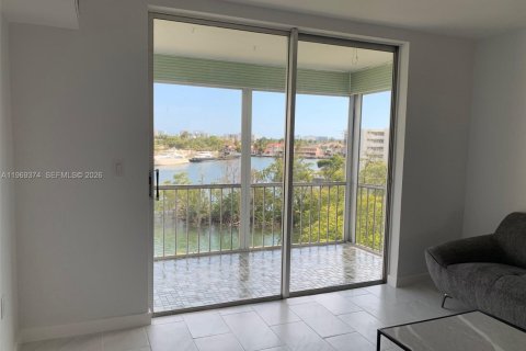 Condominio en venta en Aventura, Florida, 2 dormitorios, 71.72 m2 № 2030197 - foto 29