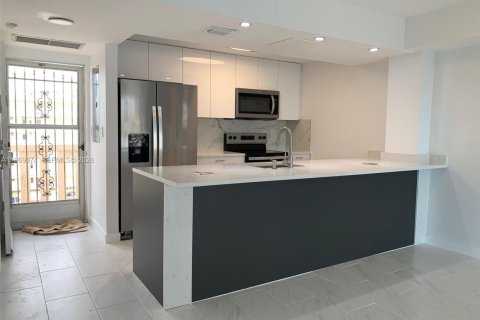 Condominio en venta en Aventura, Florida, 2 dormitorios, 71.72 m2 № 2030197 - foto 3