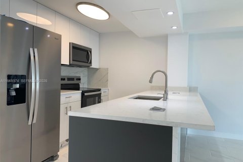 Condominio en venta en Aventura, Florida, 2 dormitorios, 71.72 m2 № 2030197 - foto 6