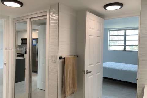 Condominio en venta en Aventura, Florida, 2 dormitorios, 71.72 m2 № 2030197 - foto 22