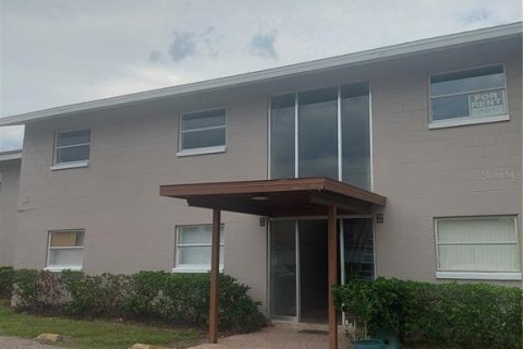 Снять в аренду кондоминиум в Орландо, Флорида 4 комнаты, 77.11м2, № 2114428 - фото 2