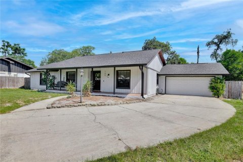 House in Fern Park, Florida 3 bedrooms, 148.36 sq.m. № 1853438 - photo 3
