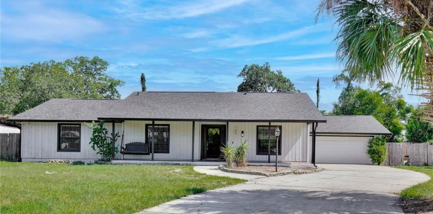 House in Fern Park, Florida 3 bedrooms, 148.36 sq.m. № 1853438