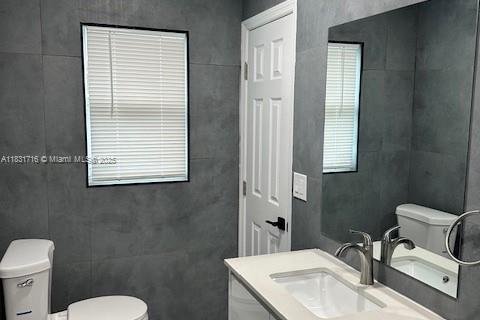 House in Dania Beach, Florida 6 bedrooms, 251.02 sq.m. № 1809794 - photo 16