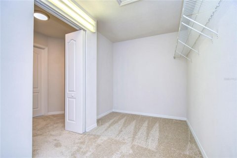 Casa en venta en Tampa, Florida, 6 dormitorios, 316.05 m2 № 1866190 - foto 23