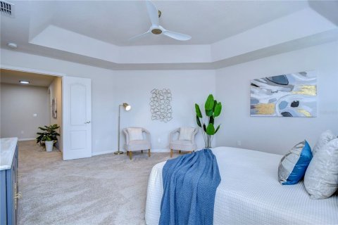 Casa en venta en Tampa, Florida, 6 dormitorios, 316.05 m2 № 1866190 - foto 13