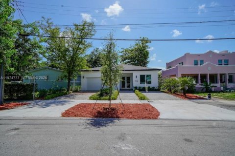 Villa ou maison à Miami, Floride 4 chambres № 2042730