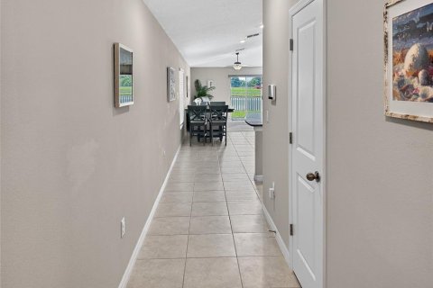 House in BELMONT in Sun City Center, Florida 3 bedrooms, 134.8 sq.m. № 2200719 - photo 5