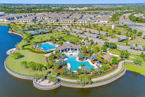 House in BELMONT in Sun City Center, Florida 3 bedrooms, 134.8 sq.m. № 2200719 - photo 26