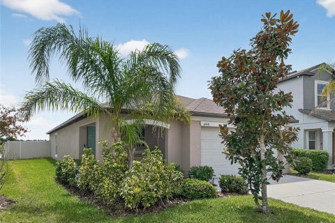 House in BELMONT in Sun City Center, Florida 3 bedrooms, 134.8 sq.m. № 2200719 - photo 2