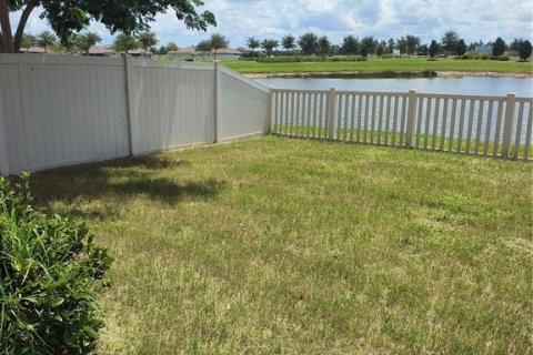 House in BELMONT in Sun City Center, Florida 3 bedrooms, 134.8 sq.m. № 2200719 - photo 24