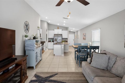 House in BELMONT in Sun City Center, Florida 3 bedrooms, 134.8 sq.m. № 2200719 - photo 10