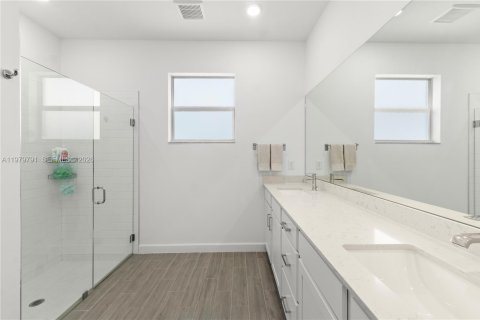 Купить виллу или дом в Локсахатчи-Гроувс, Флорида 5 спален, 309.55м2, № 2044768 - фото 24