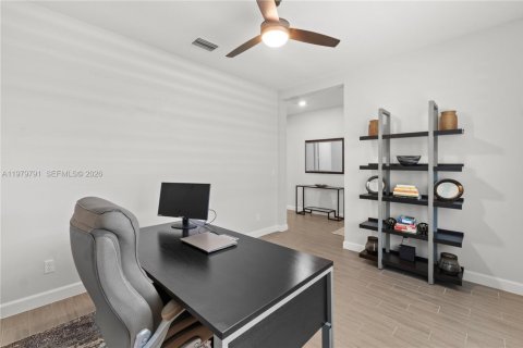 Купить виллу или дом в Локсахатчи-Гроувс, Флорида 5 спален, 309.55м2, № 2044768 - фото 19