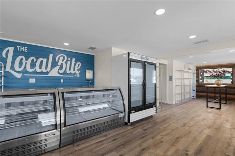 Propiedad comercial en venta en New Smyrna Beach, Florida, 101.17 m2 № 1511867 - foto 11