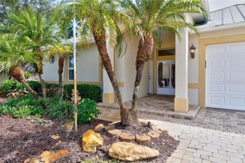 House in Sebastian, Florida 3 bedrooms, 208.75 sq.m. № 2396519 - photo 6