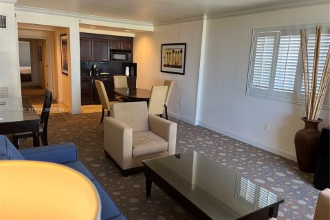 Hôtel, hôtellerie à vendre à Fort Lauderdale, Floride: 1 chambre, 91.97 m2 № 1995143 - photo 7