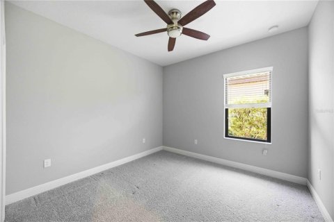 House in Englewood, Florida 3 bedrooms, 168.34 sq.m. № 2304750 - photo 28