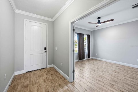 House in Englewood, Florida 3 bedrooms, 168.34 sq.m. № 2304750 - photo 6