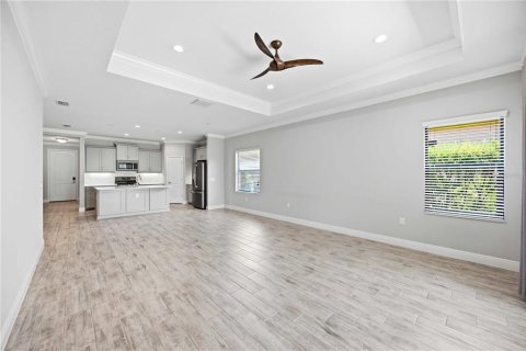 House in Englewood, Florida 3 bedrooms, 168.34 sq.m. № 2304750 - photo 7