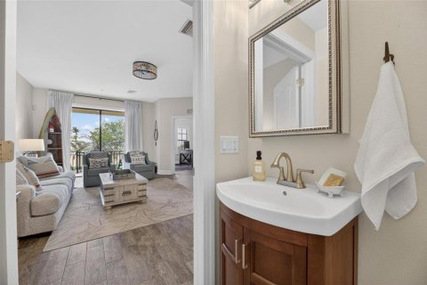 Townhouse in Apollo Beach, Florida 5 bedrooms, 299.33 sq.m. № 2099808 - photo 18