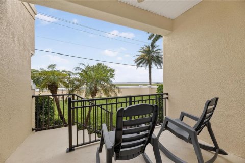 Townhouse in Apollo Beach, Florida 5 bedrooms, 299.33 sq.m. № 2099808 - photo 22