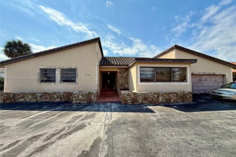 Купить виллу или дом в Майами, Флорида 3 спальни, 210.61м2, № 1730296 - фото 4