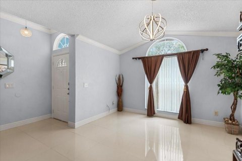 House in Orlando, Florida 4 bedrooms, 192.12 sq.m. № 2210840 - photo 6