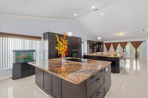 House in Orlando, Florida 4 bedrooms, 192.12 sq.m. № 2210840 - photo 10