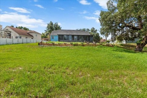 House in Orlando, Florida 4 bedrooms, 192.12 sq.m. № 2210840 - photo 30