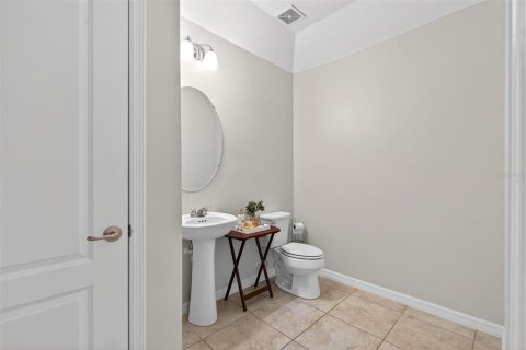 House in Winter Garden, Florida 5 bedrooms, 398.36 sq.m. № 1775372 - photo 28