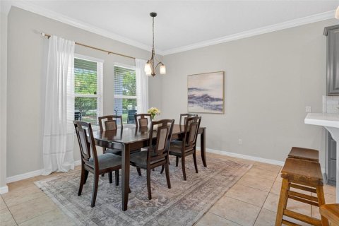 House in Winter Garden, Florida 5 bedrooms, 398.36 sq.m. № 1775372 - photo 9