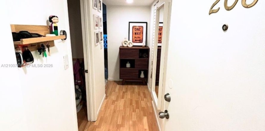 Condo à Miami Beach, Floride, 2 chambres  № 2415894