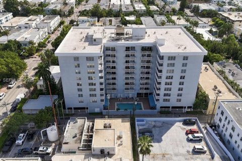 Copropriété à vendre à Miami Beach, Floride: 2 chambres, 82.68 m2 № 2415894 - photo 19