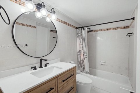 Copropriété à vendre à Miami Beach, Floride: 2 chambres, 82.68 m2 № 2415894 - photo 17