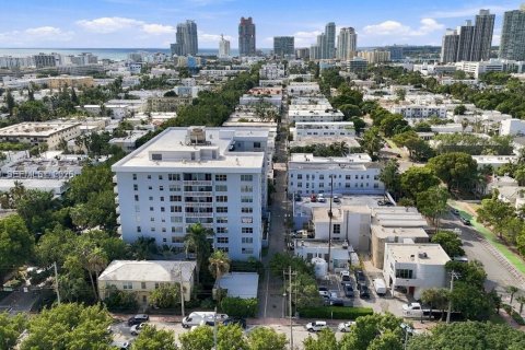 Copropriété à vendre à Miami Beach, Floride: 2 chambres, 82.68 m2 № 2415894 - photo 18