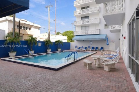 Copropriété à vendre à Miami Beach, Floride: 2 chambres, 82.68 m2 № 2415894 - photo 20