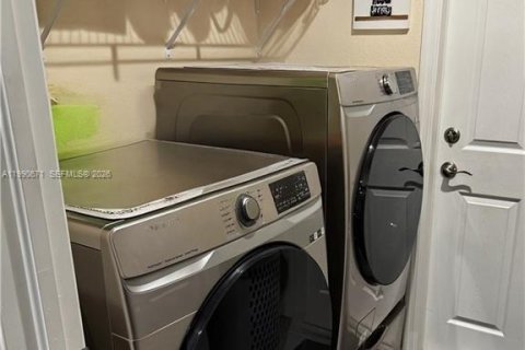 Купить виллу или дом в Лабель, Флорида 3 спальни, № 2057983 - фото 20