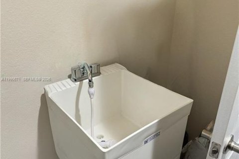 Купить виллу или дом в Лабель, Флорида 3 спальни, № 2057983 - фото 21