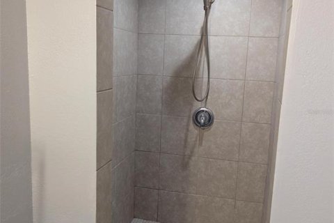 Immobilier commercial à vendre à Bradenton, Floride: 3 chambres, 109.16 m2 № 1911736 - photo 19